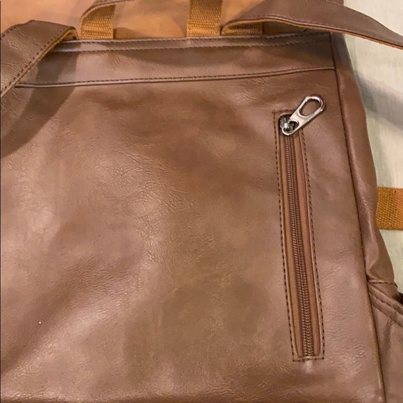 Leather backpack - Picture 3 of 3